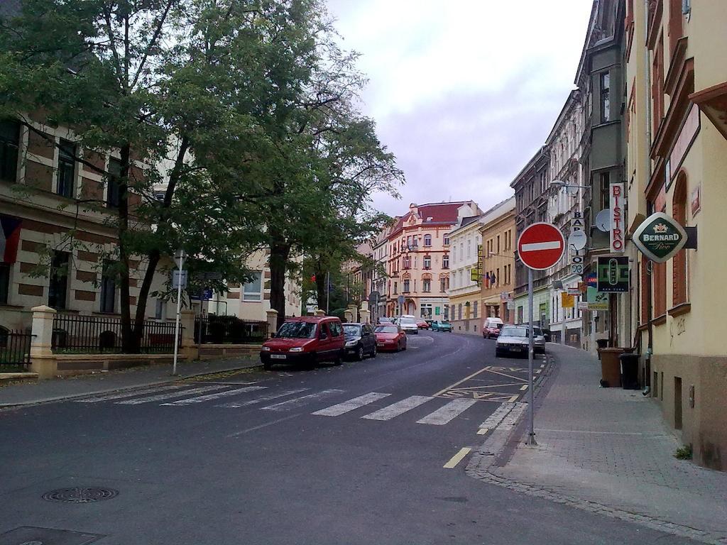 Pension Duel Ústí nad Labem Exteriör bild