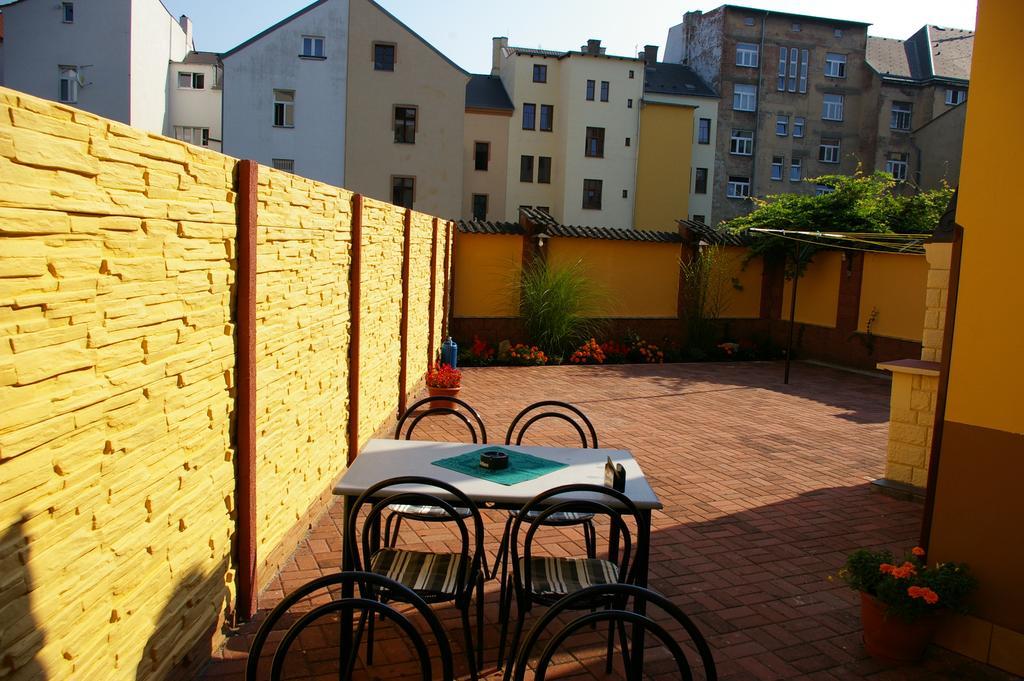 Pension Duel Ústí nad Labem Exteriör bild